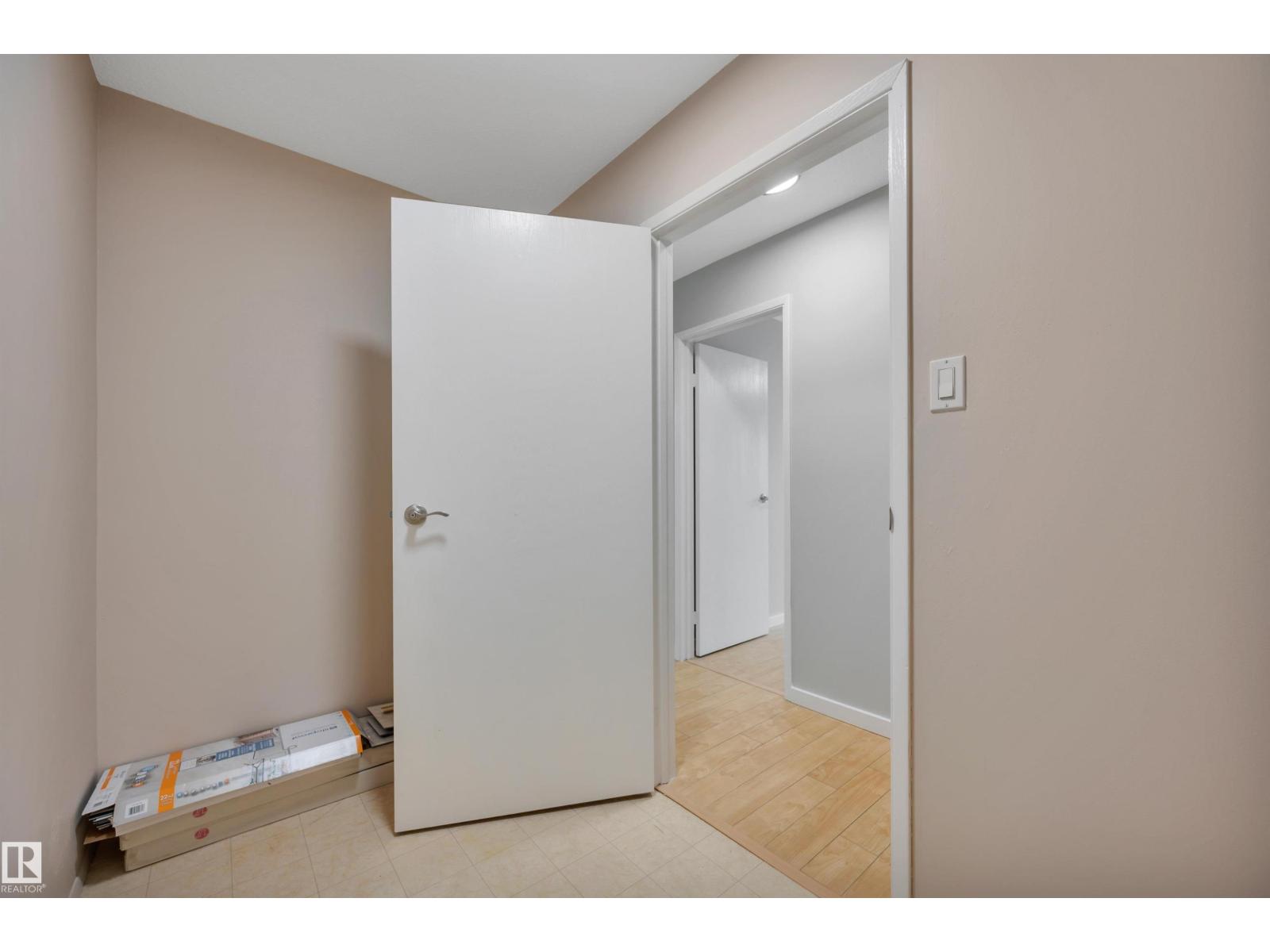 
          201 237 WOODVALE RD W NW
            <br/>
            <span>Edmonton</span>
            , 
            <span>AB</span>
             <span>T6L1E5</span>
         - Photo 26