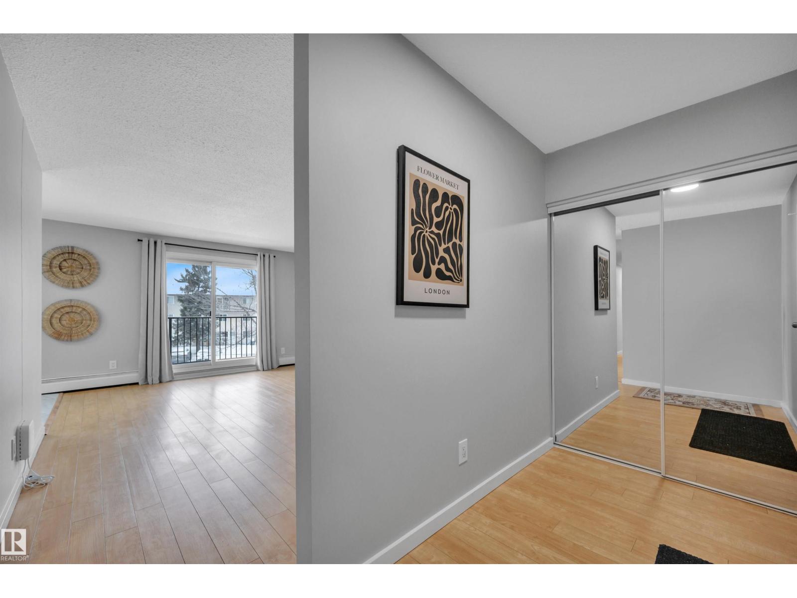 
          201 237 WOODVALE RD W NW
            <br/>
            <span>Edmonton</span>
            , 
            <span>AB</span>
             <span>T6L1E5</span>
         - Photo 25