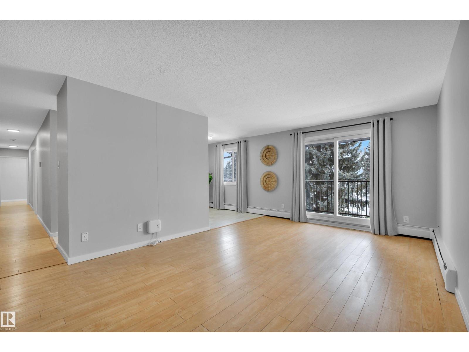 
          201 237 WOODVALE RD W NW
            <br/>
            <span>Edmonton</span>
            , 
            <span>AB</span>
             <span>T6L1E5</span>
         - Photo 9