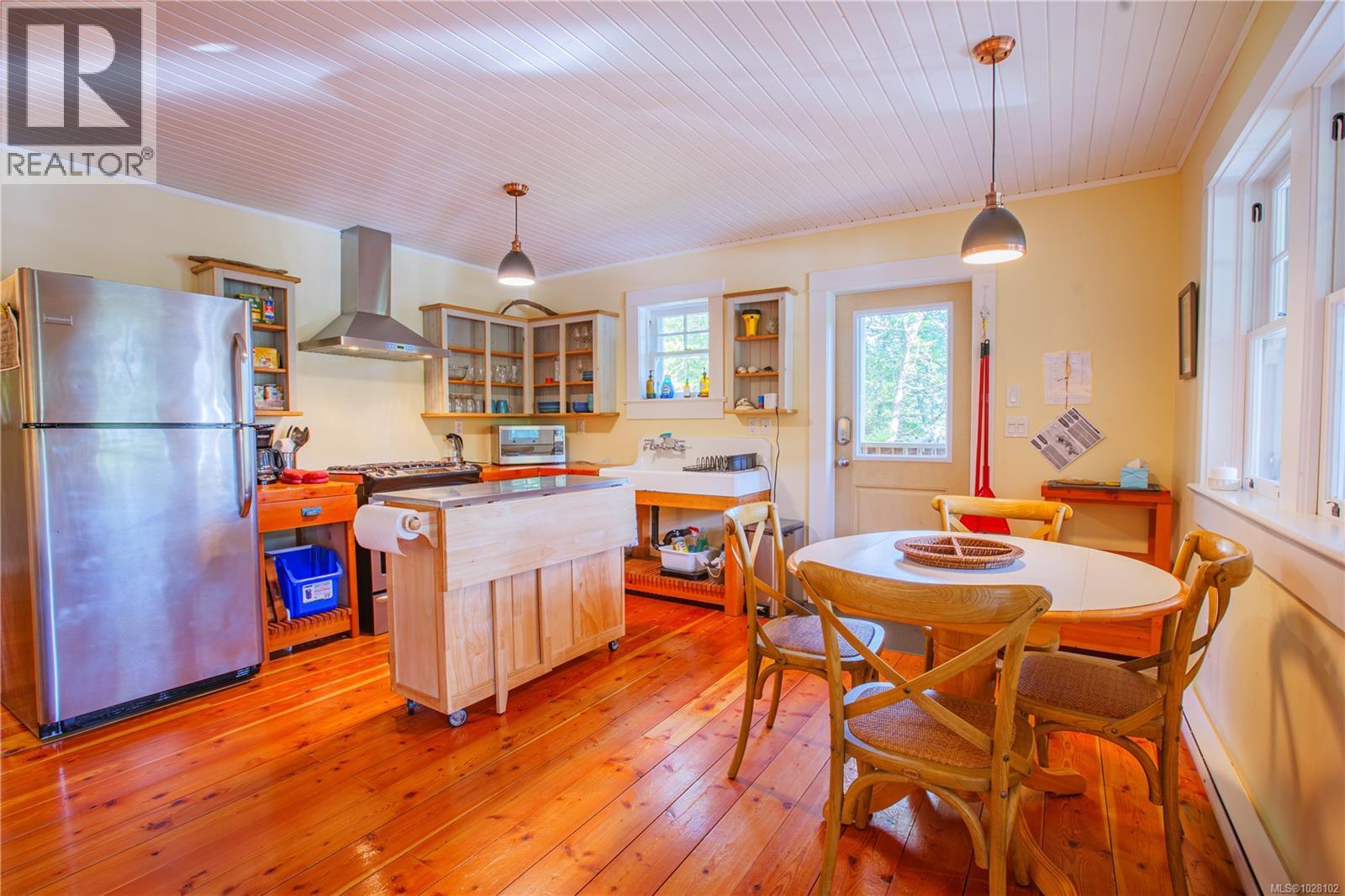 225 Boardwalk Blvd, Ucluelet