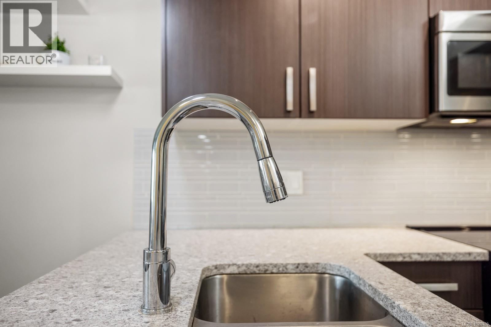 403 1900 Watkiss Way, View Royal