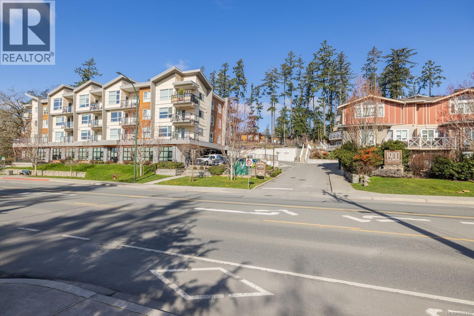 403 1900 Watkiss Way, View Royal