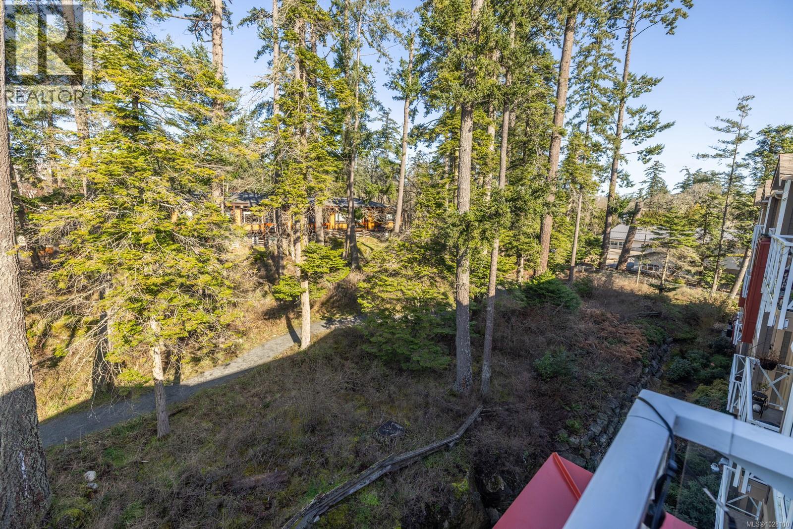 403 1900 Watkiss Way, View Royal