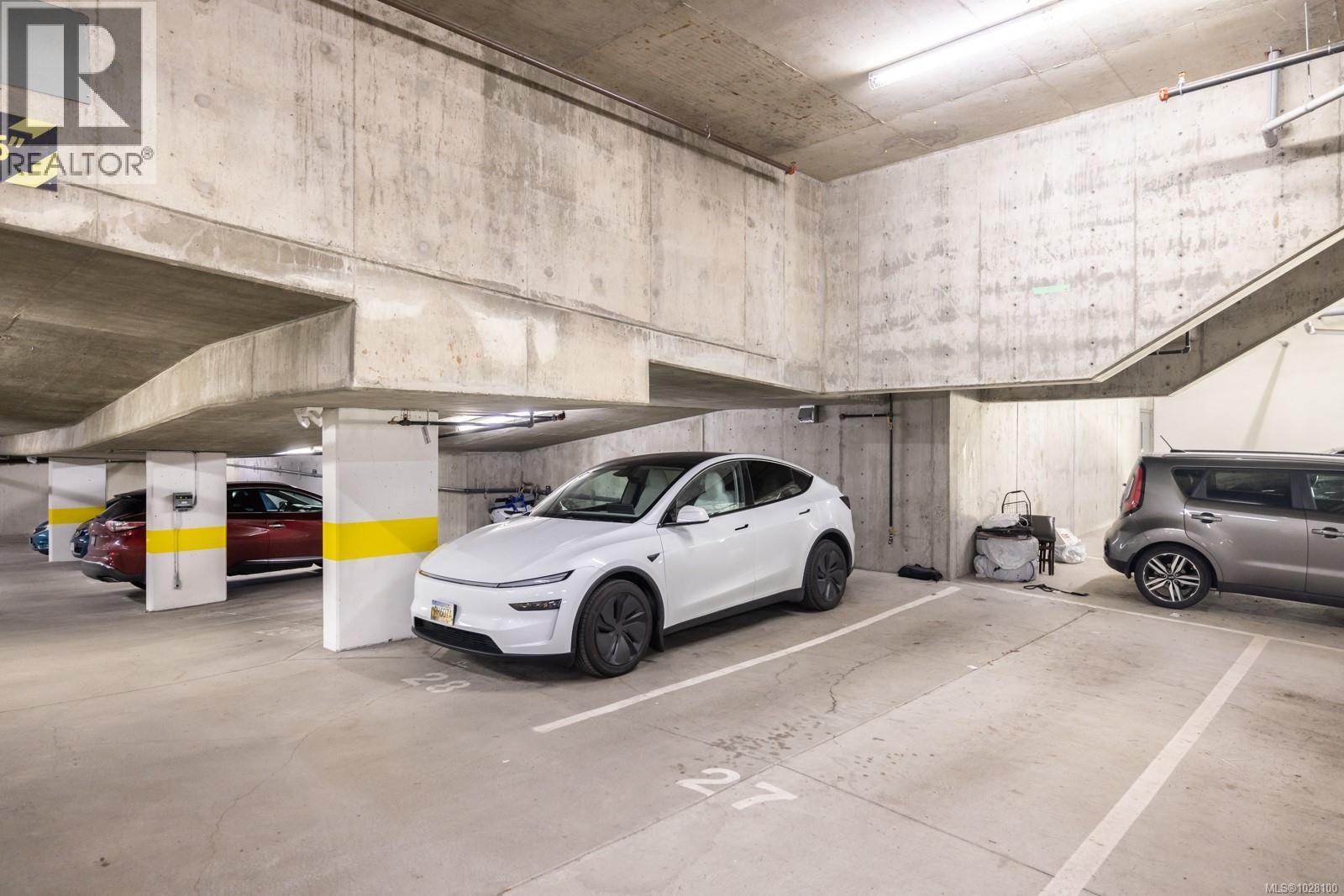 403 1900 Watkiss Way, View Royal