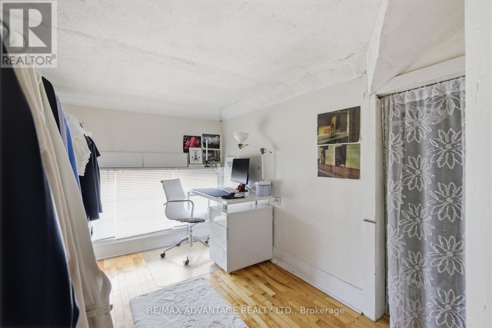 1051 RICHMOND STREET - 22