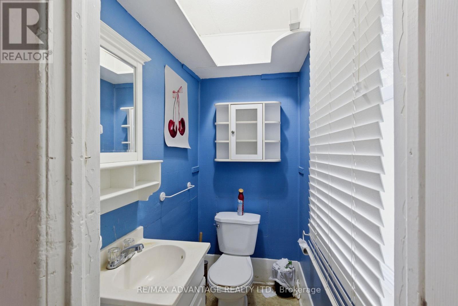 1051 RICHMOND STREET - 16