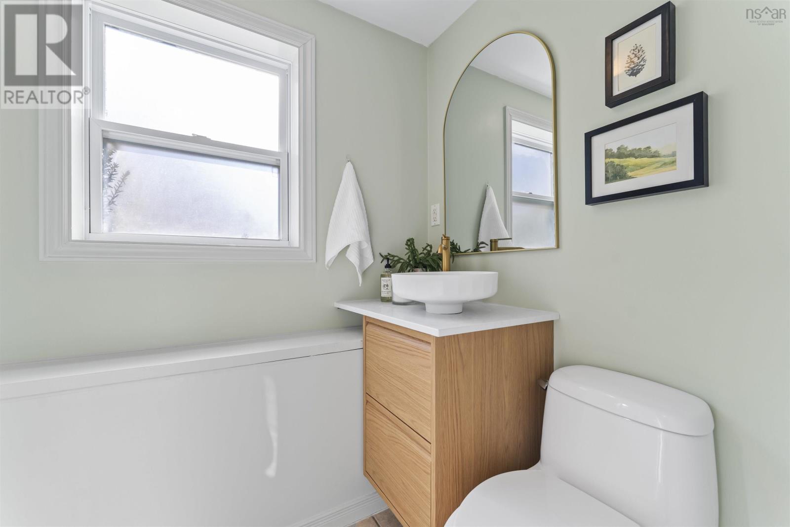 Property 44 of 49 of 61 Helene Avenue