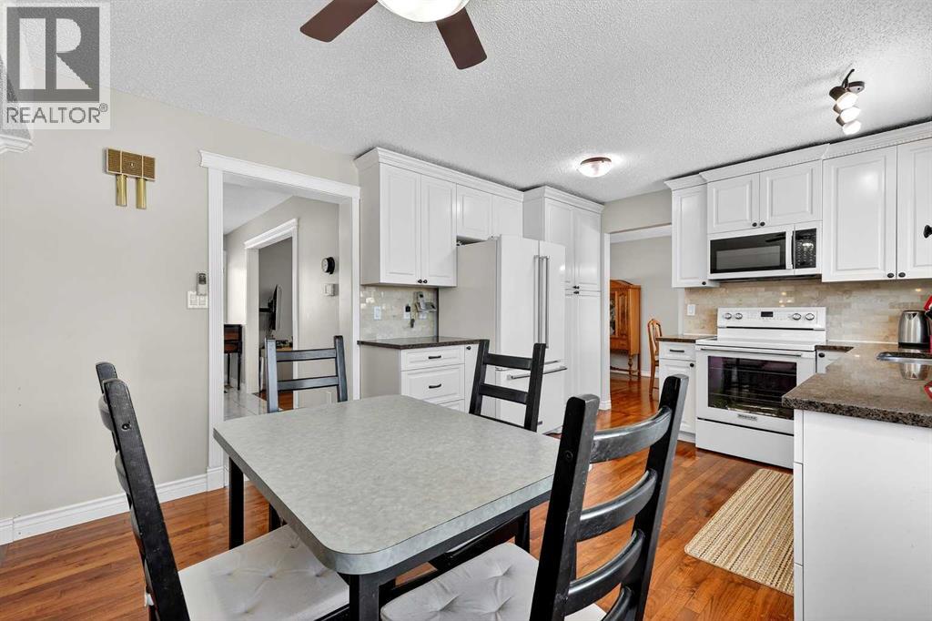 
          168 Midlake Boulevard Southeast
            <br/>
            <span>Calgary</span>
            , 
            <span>AB</span>
             <span>T2X1J1</span>
         - Photo 16