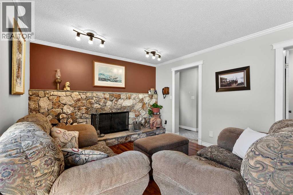 
          168 Midlake Boulevard Southeast
            <br/>
            <span>Calgary</span>
            , 
            <span>AB</span>
             <span>T2X1J1</span>
         - Photo 20