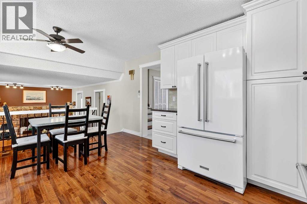 
          168 Midlake Boulevard Southeast
            <br/>
            <span>Calgary</span>
            , 
            <span>AB</span>
             <span>T2X1J1</span>
         - Photo 15