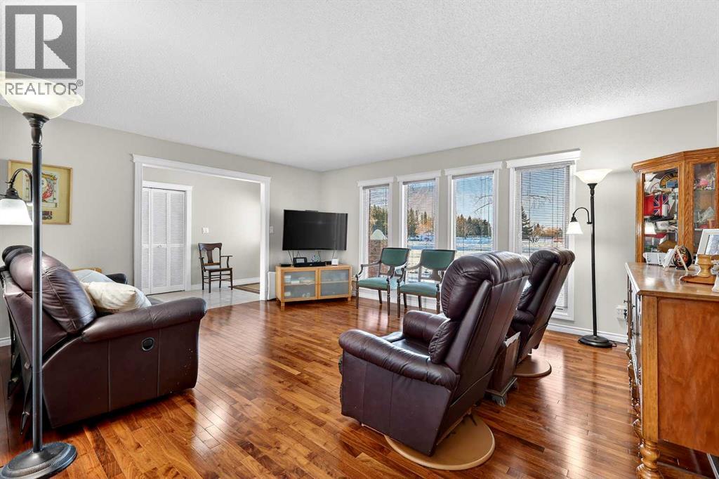 
          168 Midlake Boulevard Southeast
            <br/>
            <span>Calgary</span>
            , 
            <span>AB</span>
             <span>T2X1J1</span>
         - Photo 6