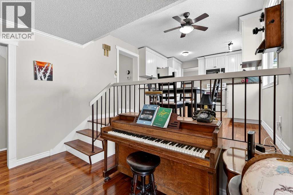 
          168 Midlake Boulevard Southeast
            <br/>
            <span>Calgary</span>
            , 
            <span>AB</span>
             <span>T2X1J1</span>
         - Photo 21