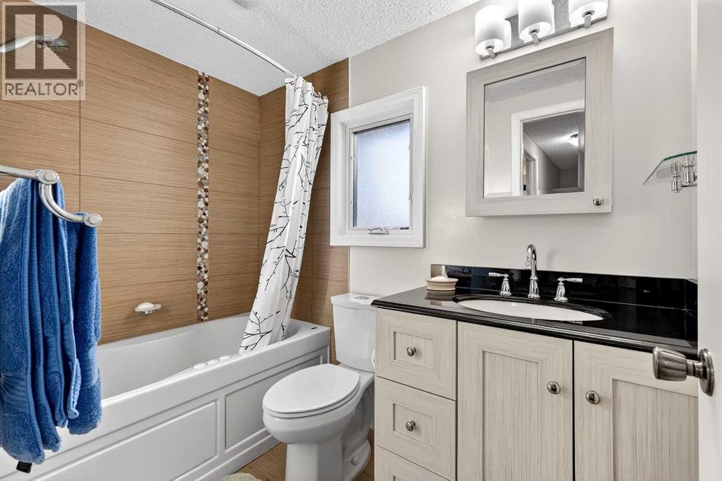 
          168 Midlake Boulevard Southeast
            <br/>
            <span>Calgary</span>
            , 
            <span>AB</span>
             <span>T2X1J1</span>
         - Photo 32