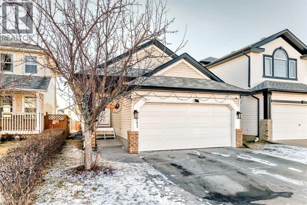 Single Family House 4 Level for Sale in  Los Alamos Place NE Monterey Park Calgary 