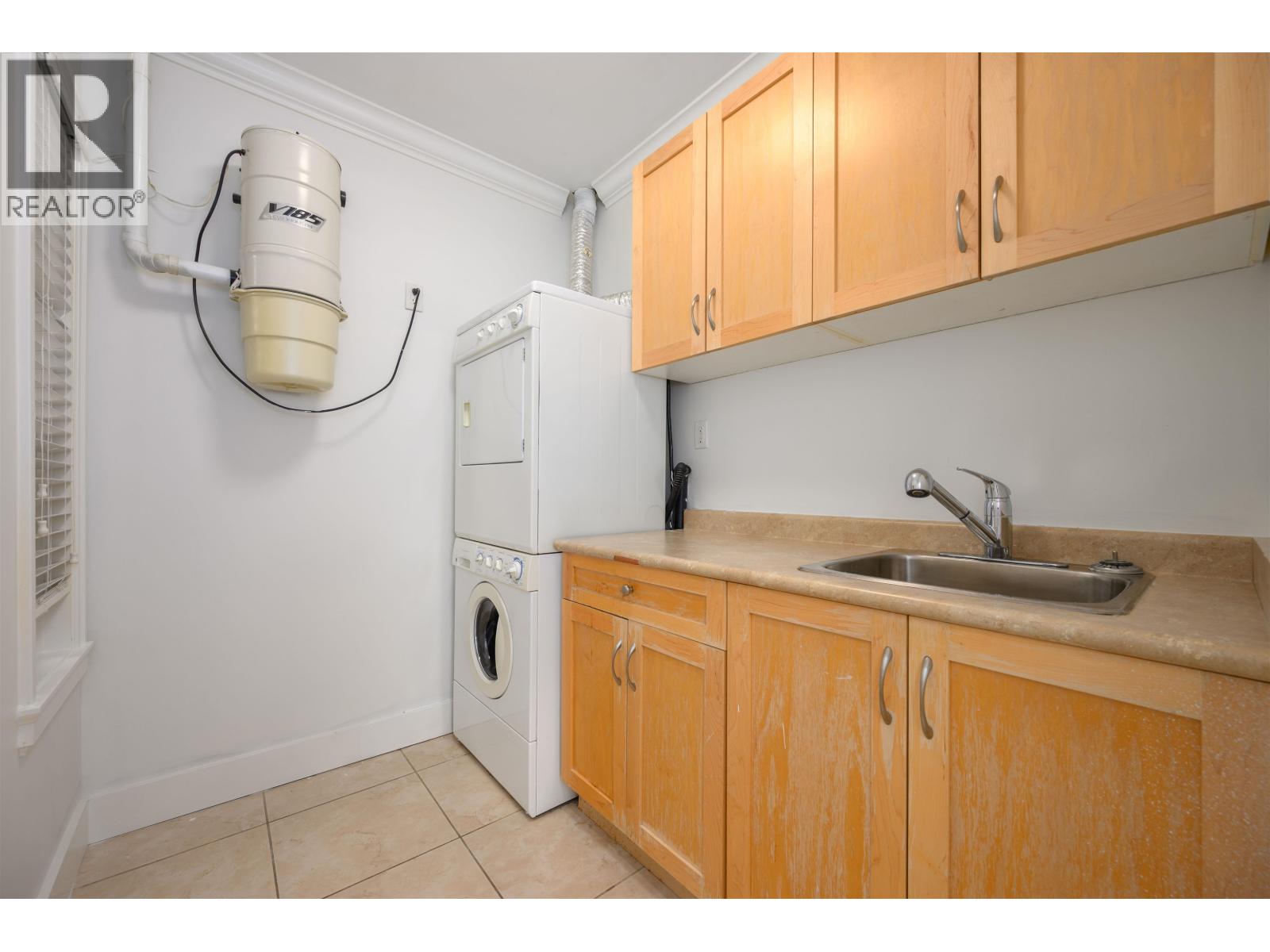 6806 DUNNEDIN STREET, Burnaby