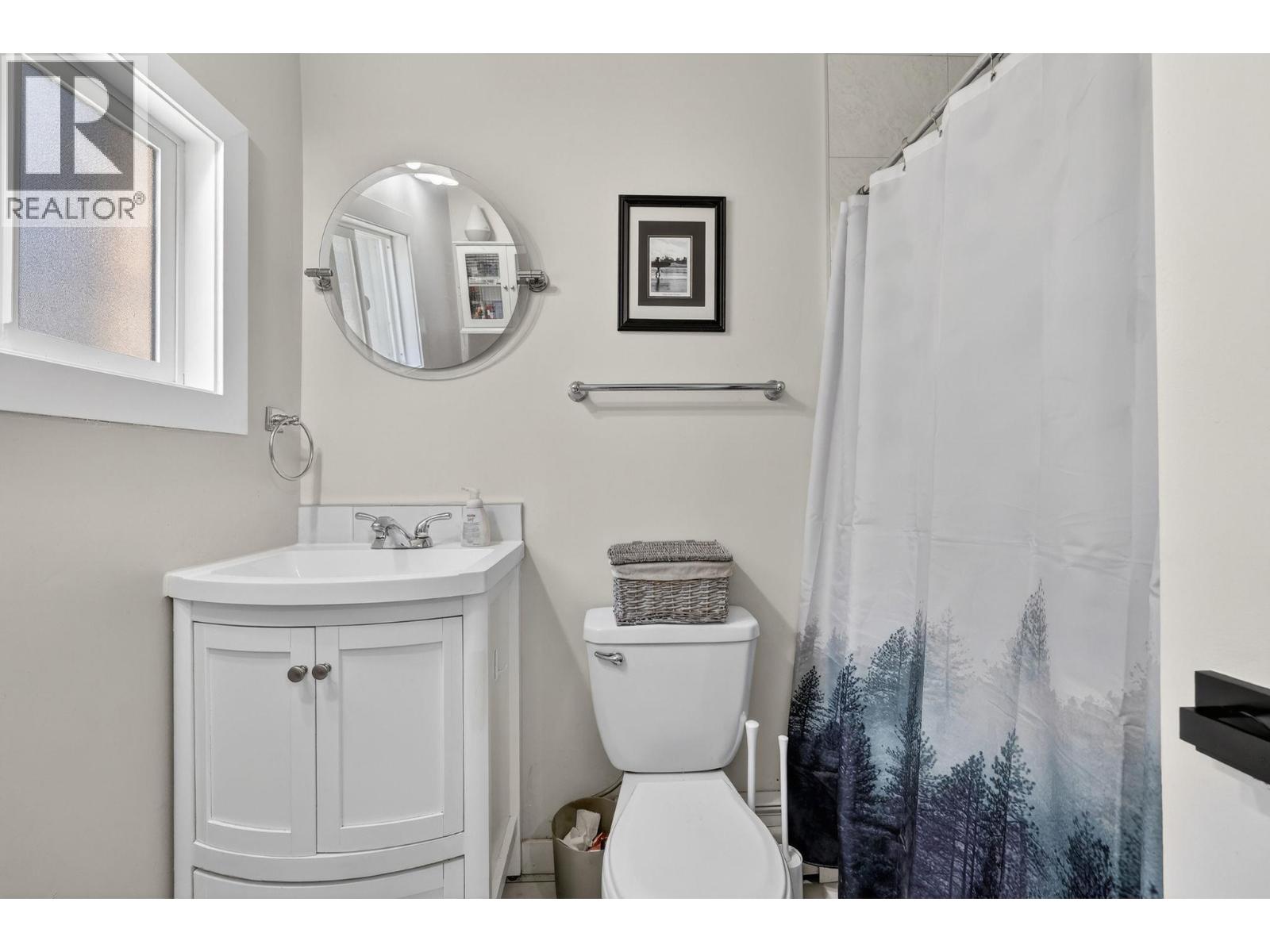 7312 Fintry Delta Road - 19