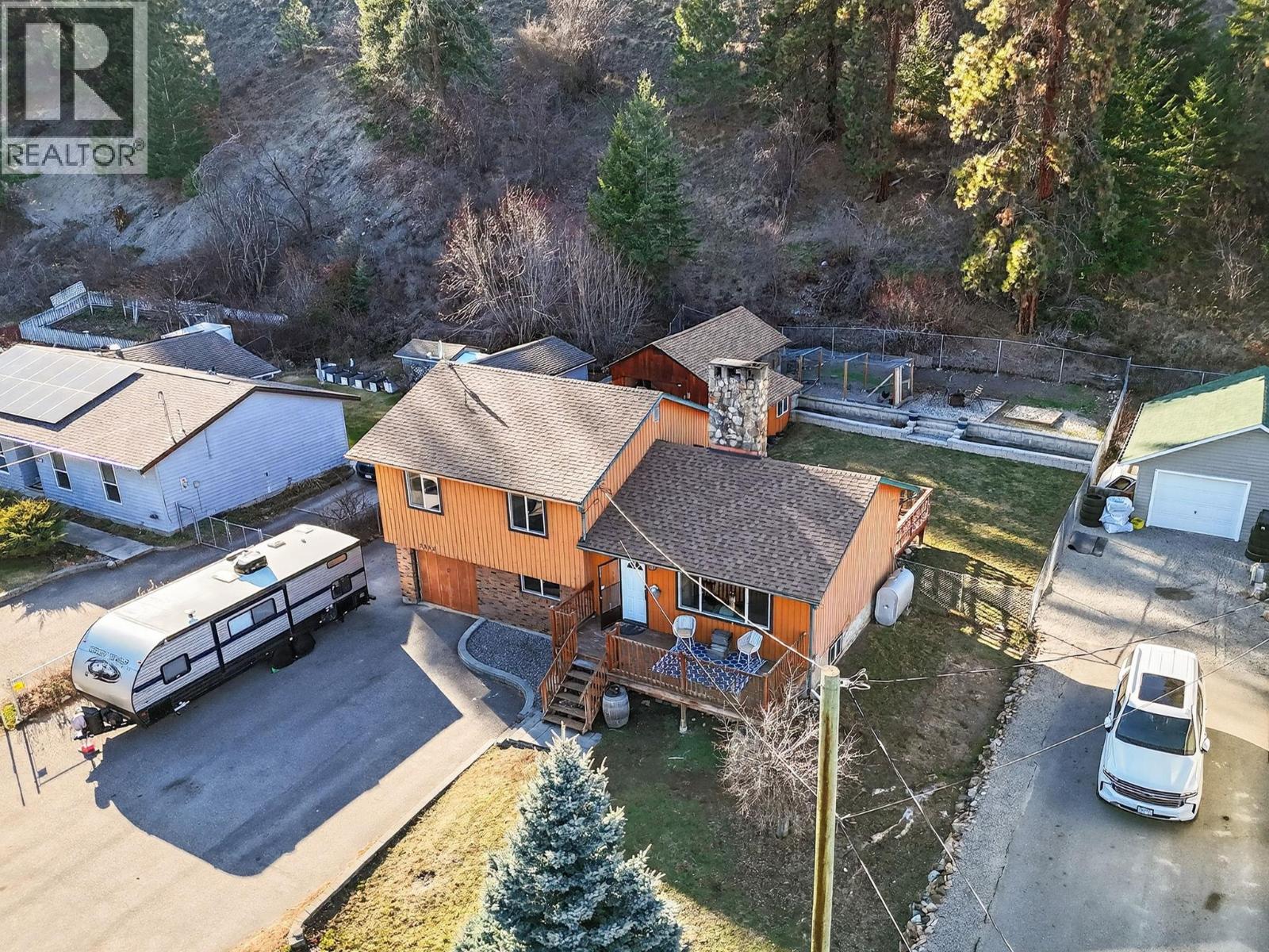 7312 Fintry Delta Road - 2