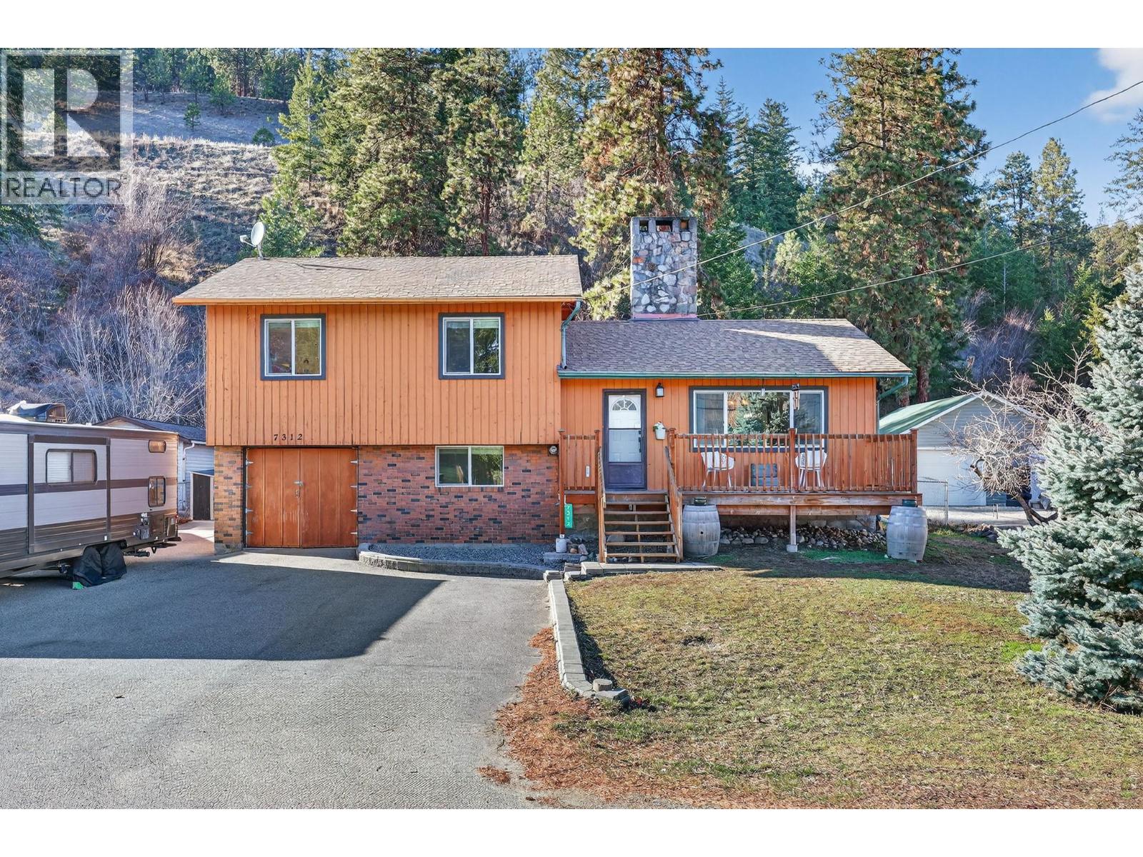 7312 Fintry Delta Road - 1