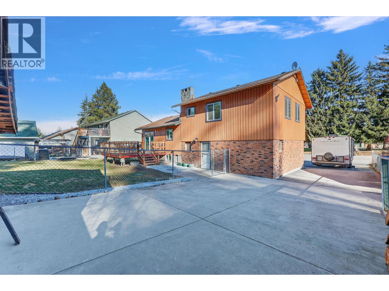 7312 Fintry Delta Road - 34