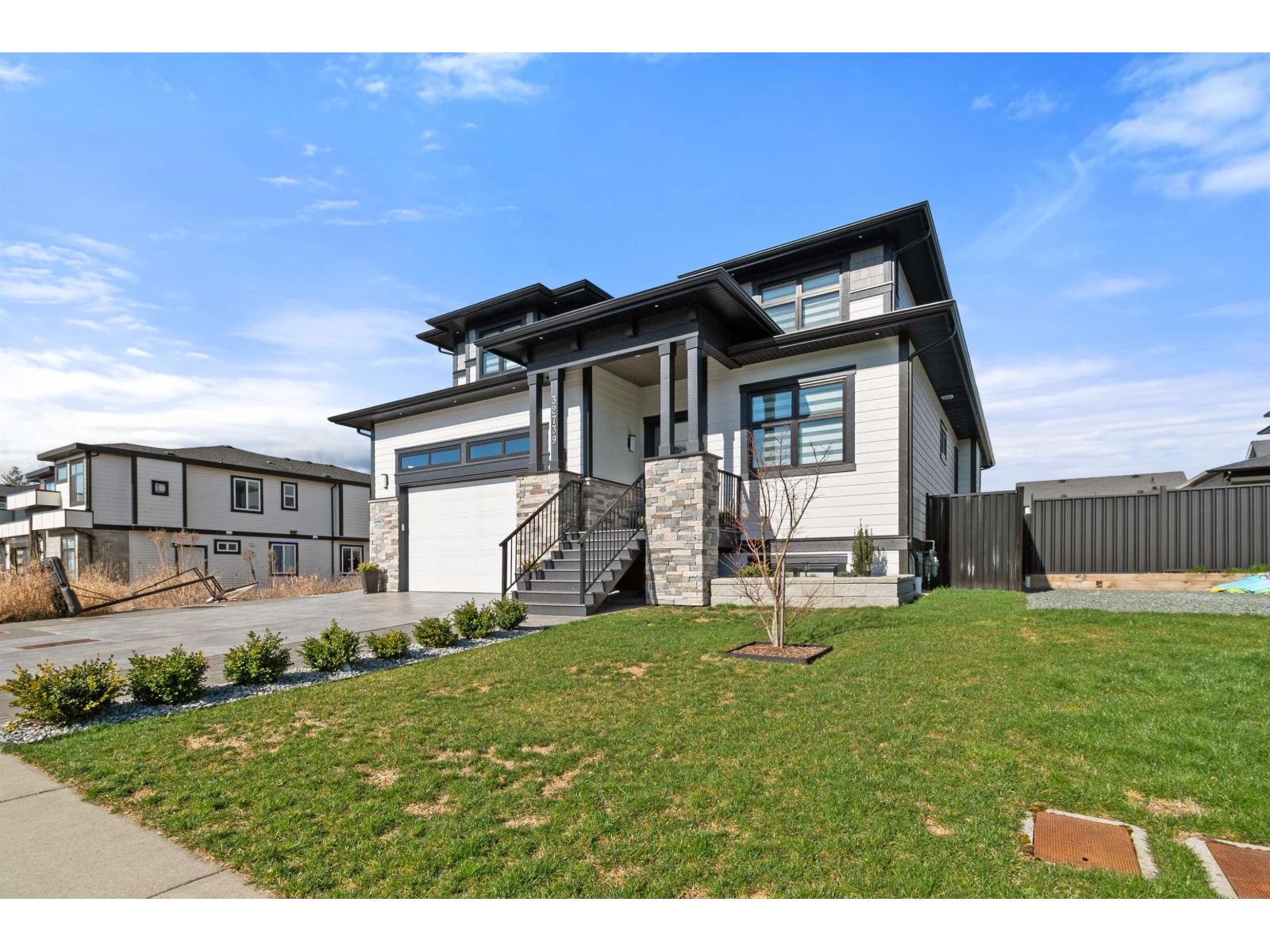 32739 CUNNIGHAM Avenue - photo 2