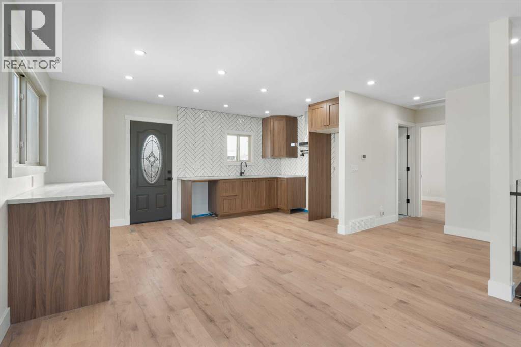 
          45 Alpine Crescent Southeast
            <br/>
            <span>Airdrie</span>
            , 
            <span>AB</span>
             <span>T4B1K9</span>
         - Photo 15