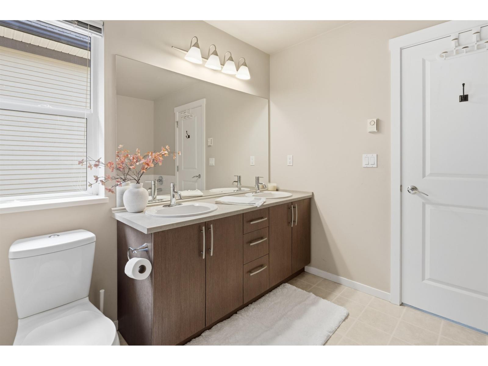 #34-8385 DELSOM Way, Delta