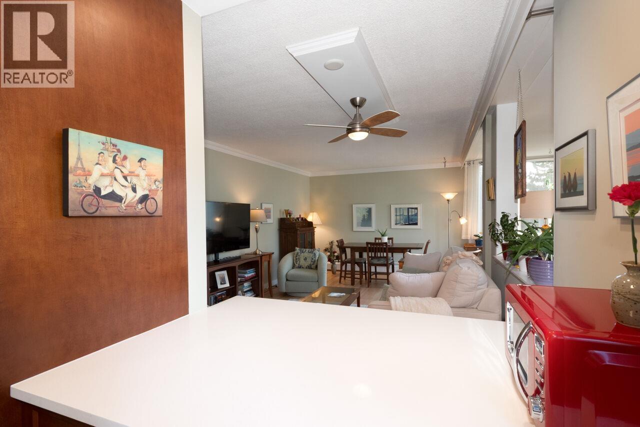 505 1425 ESQUIMALT AVENUE, West Vancouver