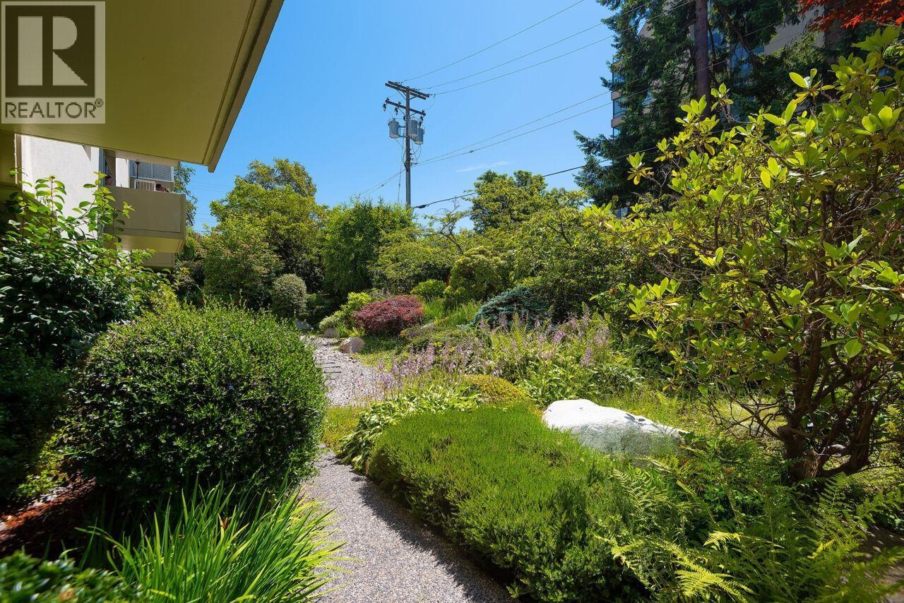505 1425 ESQUIMALT AVENUE, West Vancouver