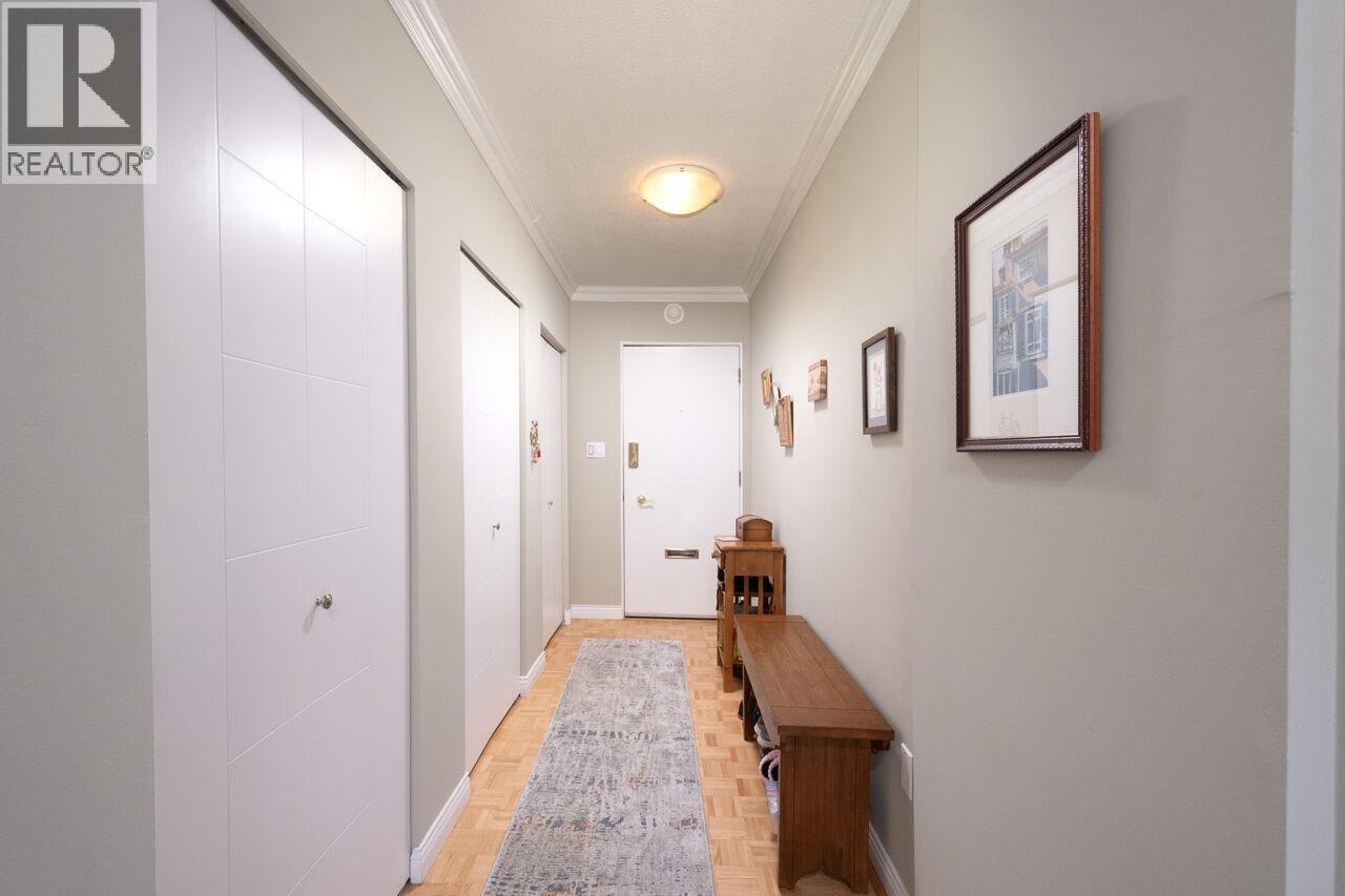 505 1425 ESQUIMALT AVENUE, West Vancouver