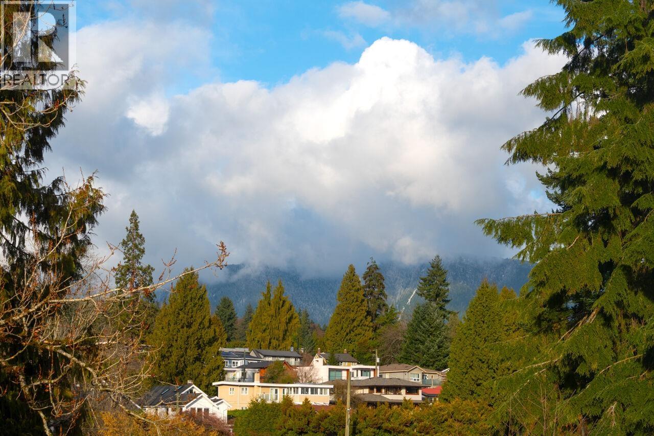 505 1425 ESQUIMALT AVENUE, West Vancouver