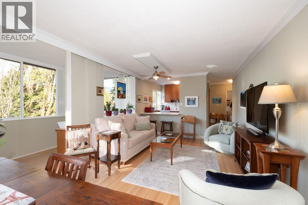 505 1425 ESQUIMALT AVENUE, West Vancouver