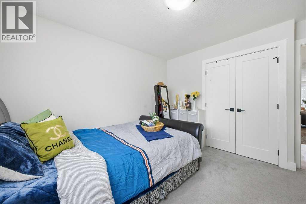 Single Family House Bi-level for Sale in    Avenue SE Ogden Calgary 