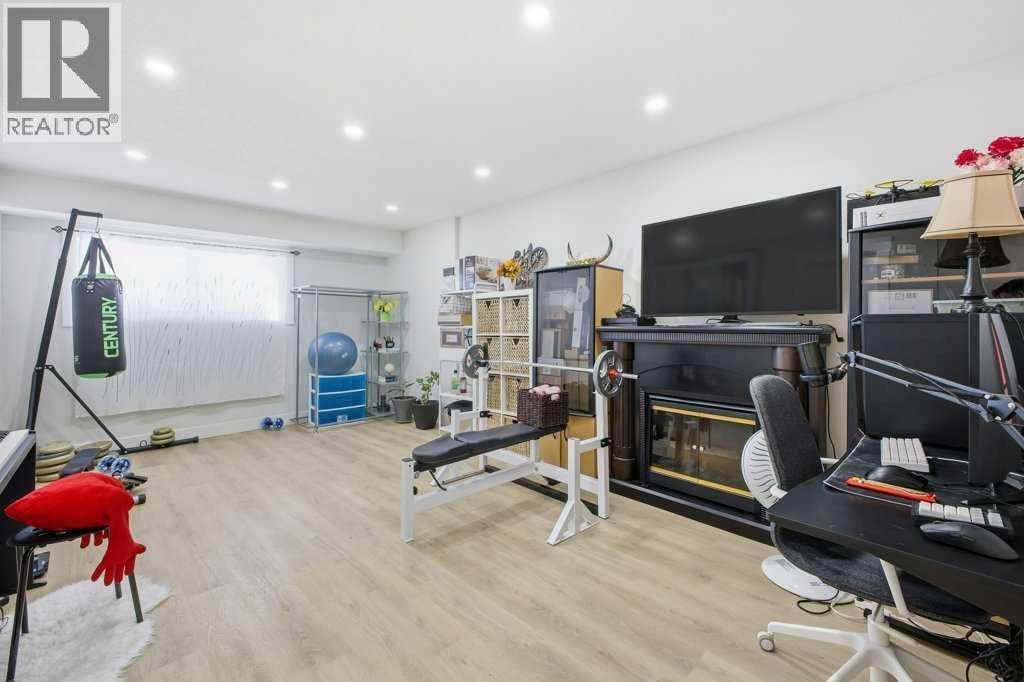 Single Family House Bi-level for Sale in    Avenue SE Ogden Calgary 