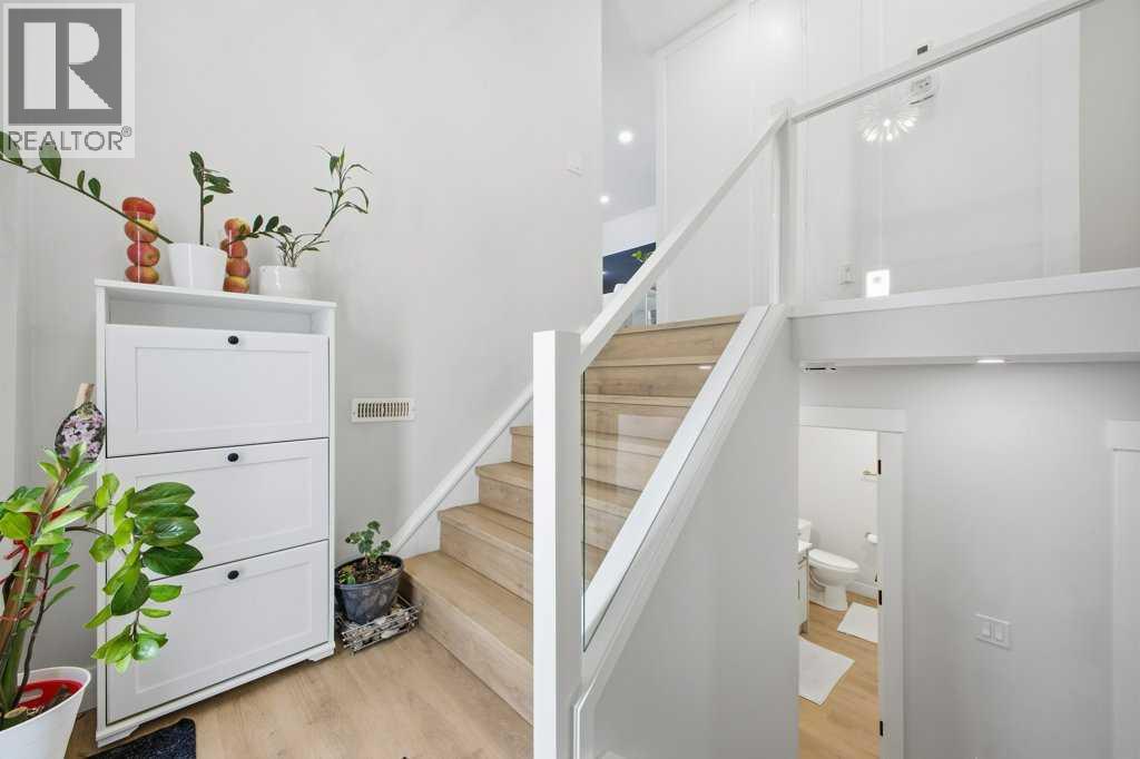 Single Family House Bi-level for Sale in    Avenue SE Ogden Calgary 