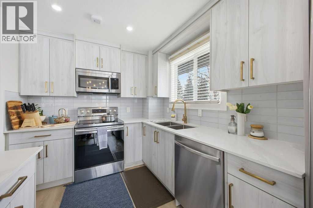 Single Family House Bi-level for Sale in    Avenue SE Ogden Calgary 