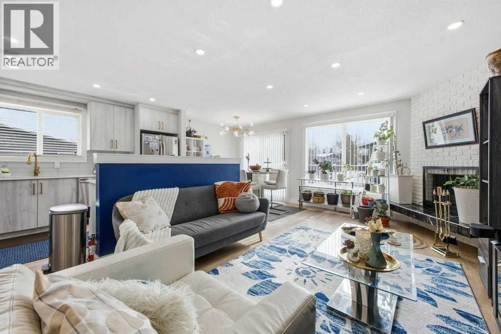 Single Family House Bi-level for Sale in    Avenue SE Ogden Calgary 