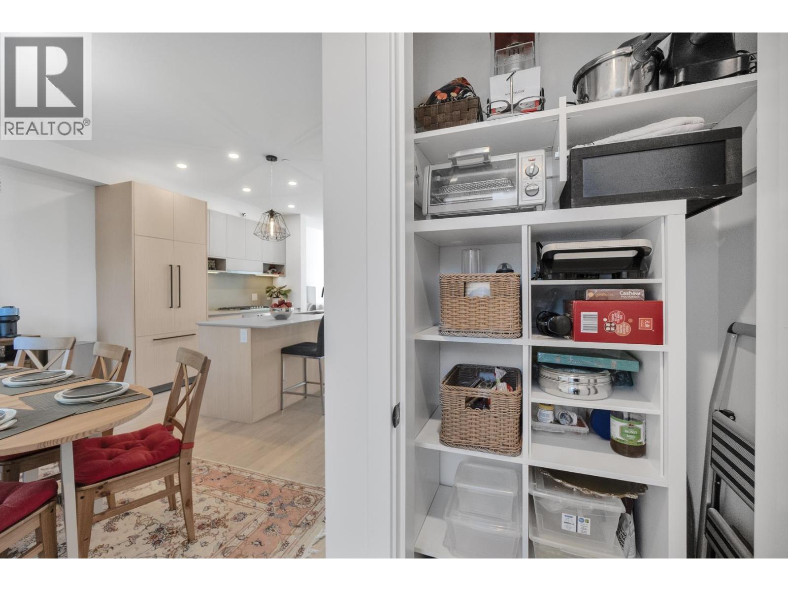 11 528 E 2ND STREET, North Vancouver