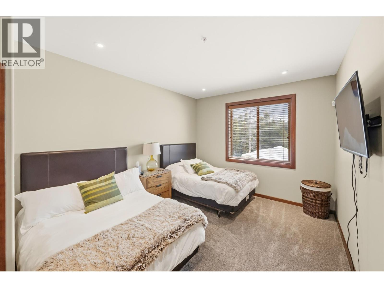 #31 360 STRAYHORSE Road - 43