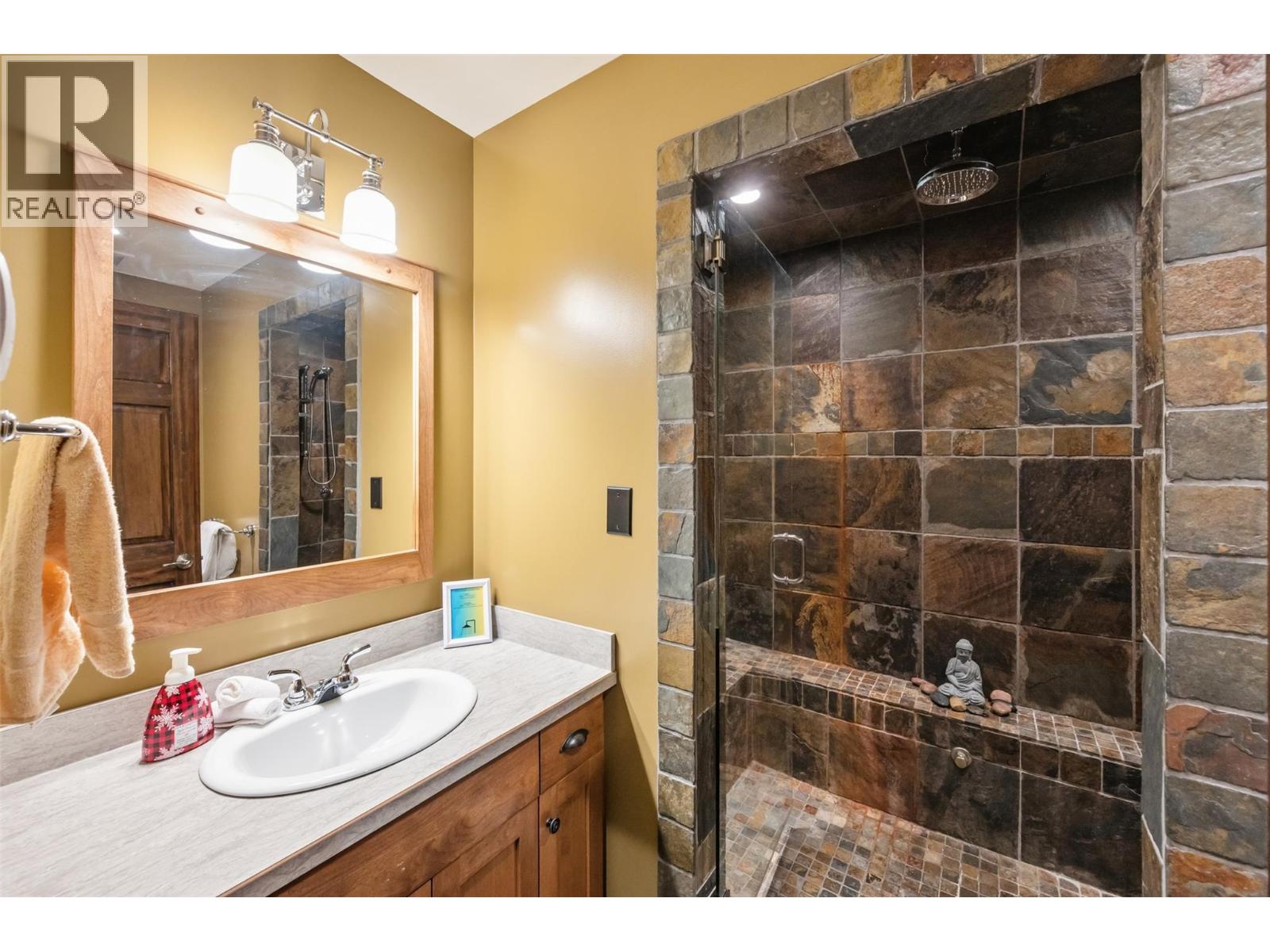 #31 360 STRAYHORSE ROAD - 40