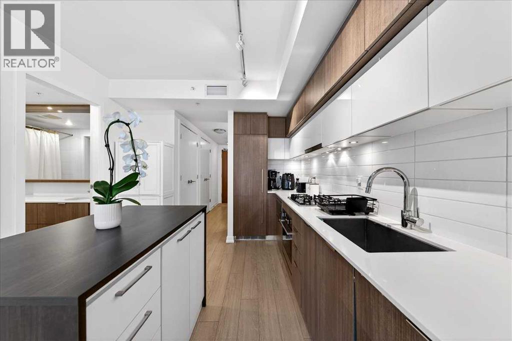 Single Family House for Sale in   Waterfront Mews SW Chinatown Calgary 