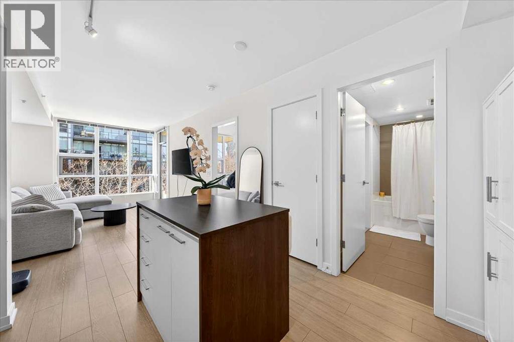 Single Family House for Sale in   Waterfront Mews SW Chinatown Calgary 