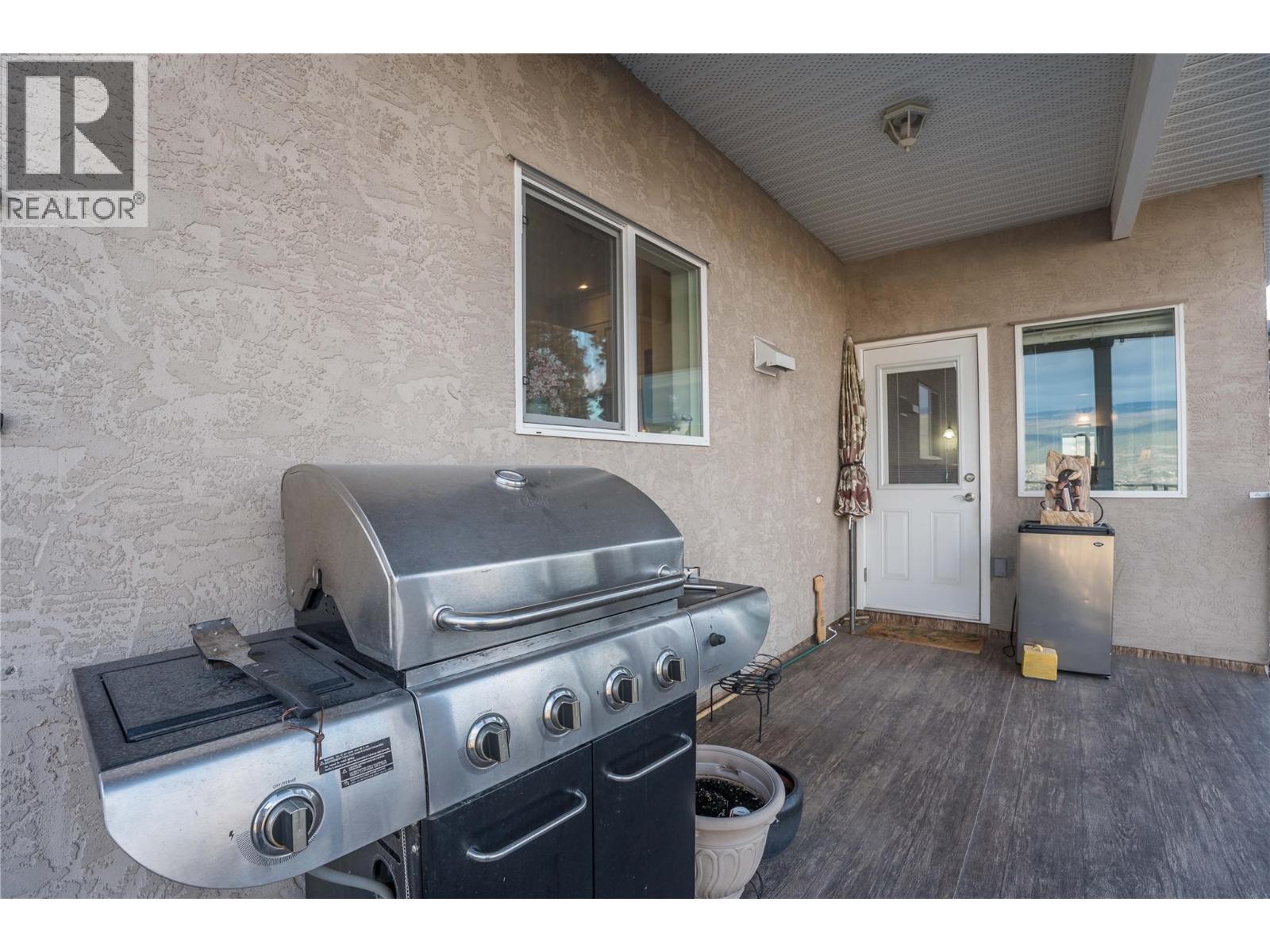 7118 Hespeler Road, Summerland