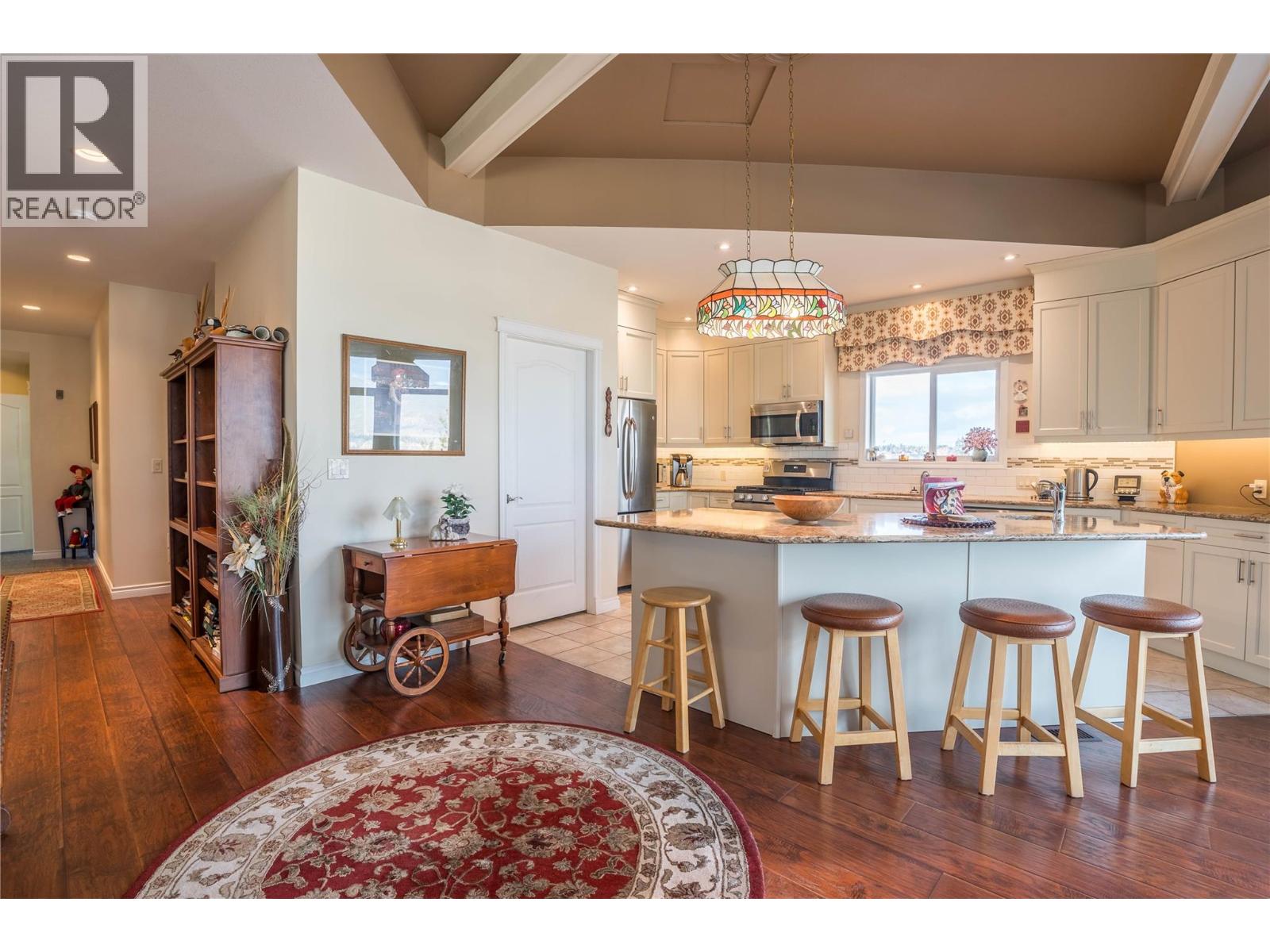 7118 Hespeler Road, Summerland