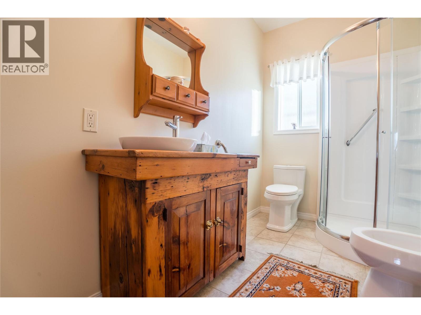 7118 Hespeler Road, Summerland