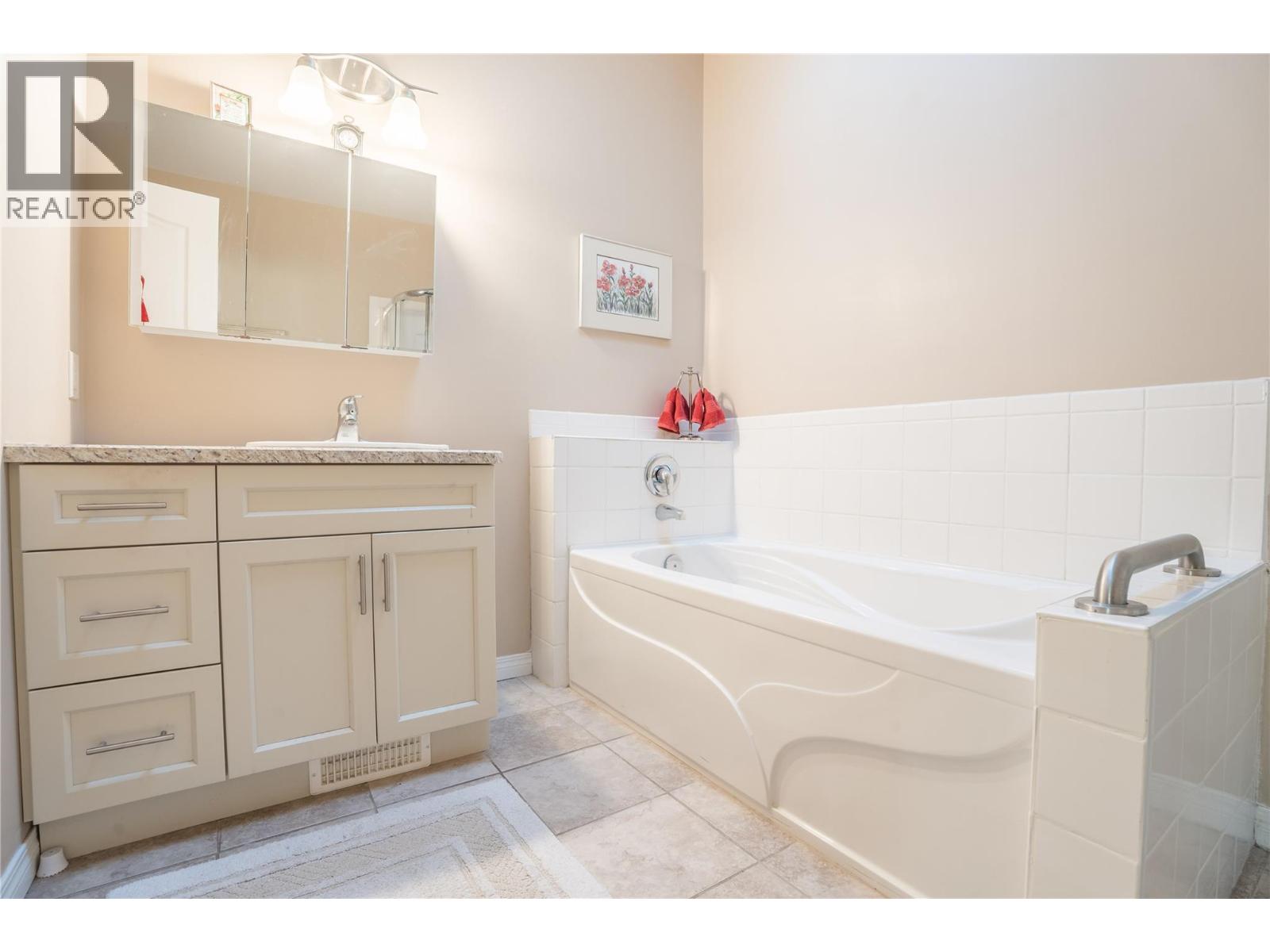 7118 Hespeler Road, Summerland