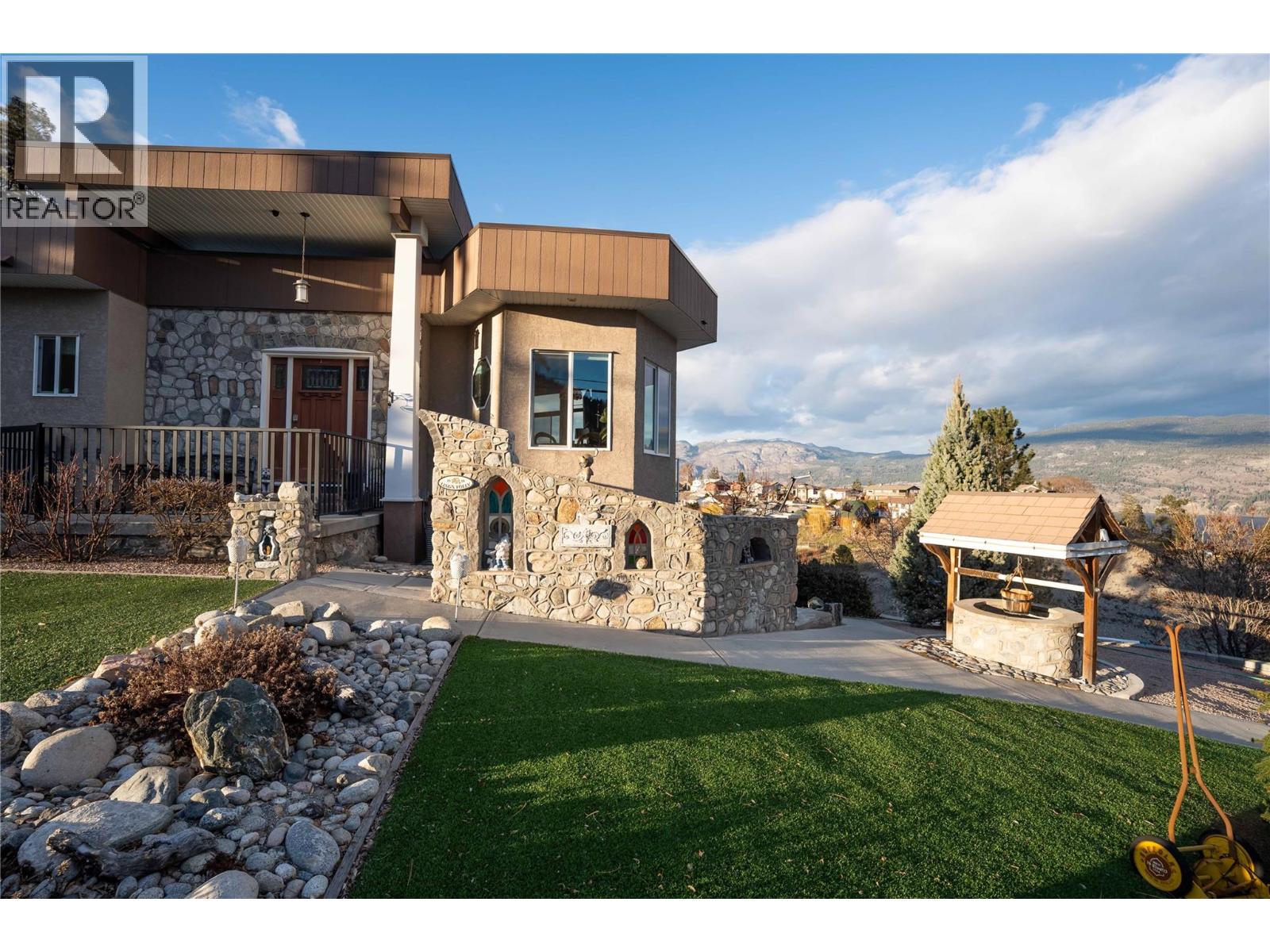 7118 Hespeler Road, Summerland