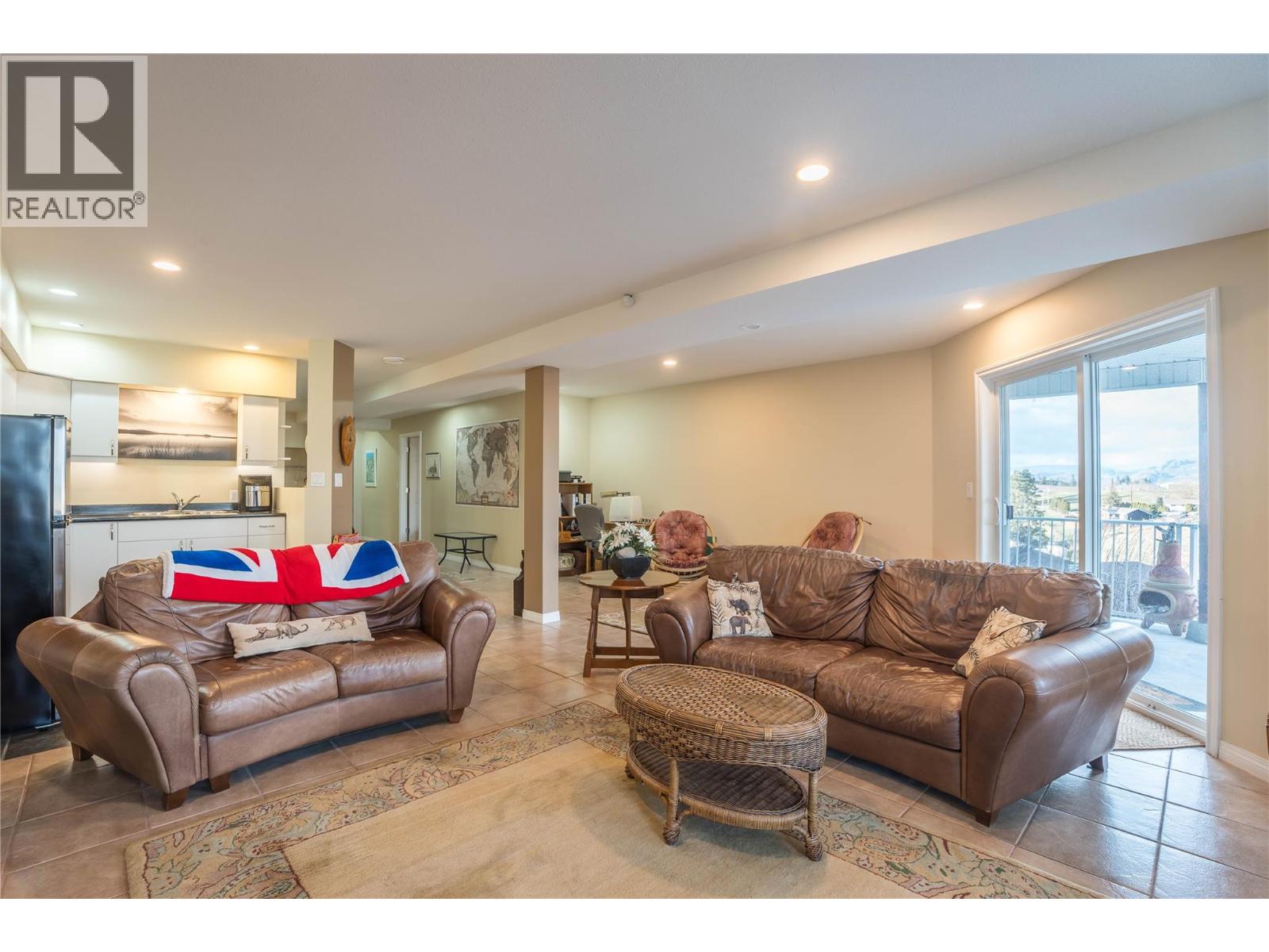 7118 Hespeler Road, Summerland