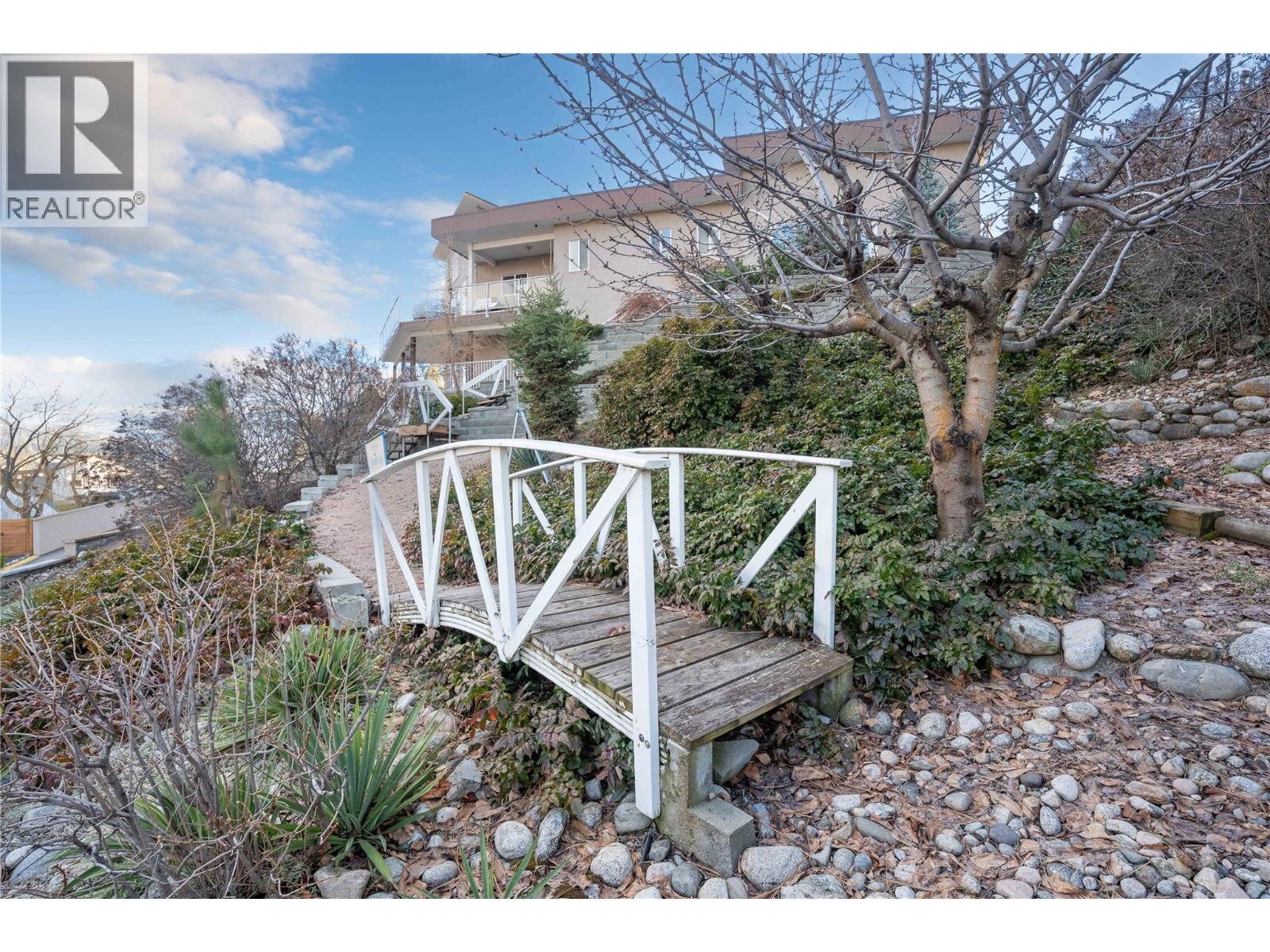 7118 Hespeler Road, Summerland