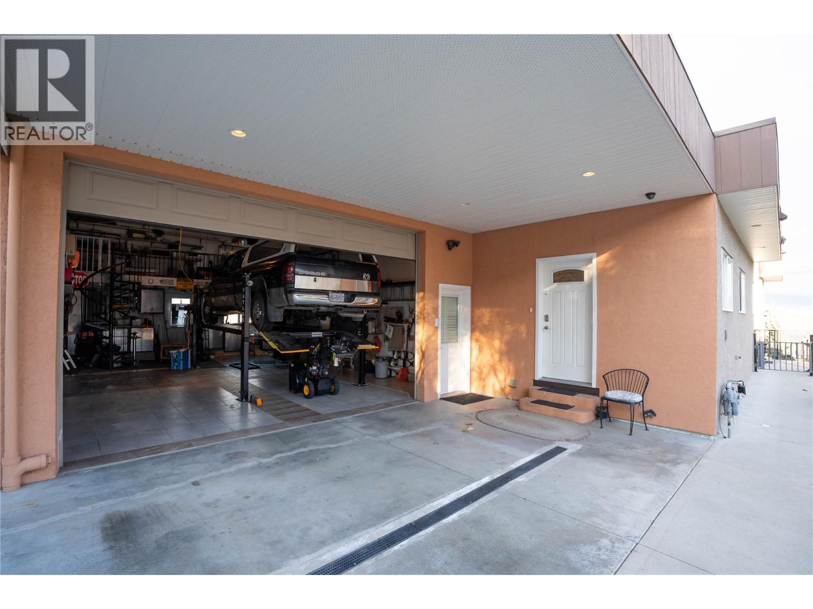 7118 Hespeler Road, Summerland