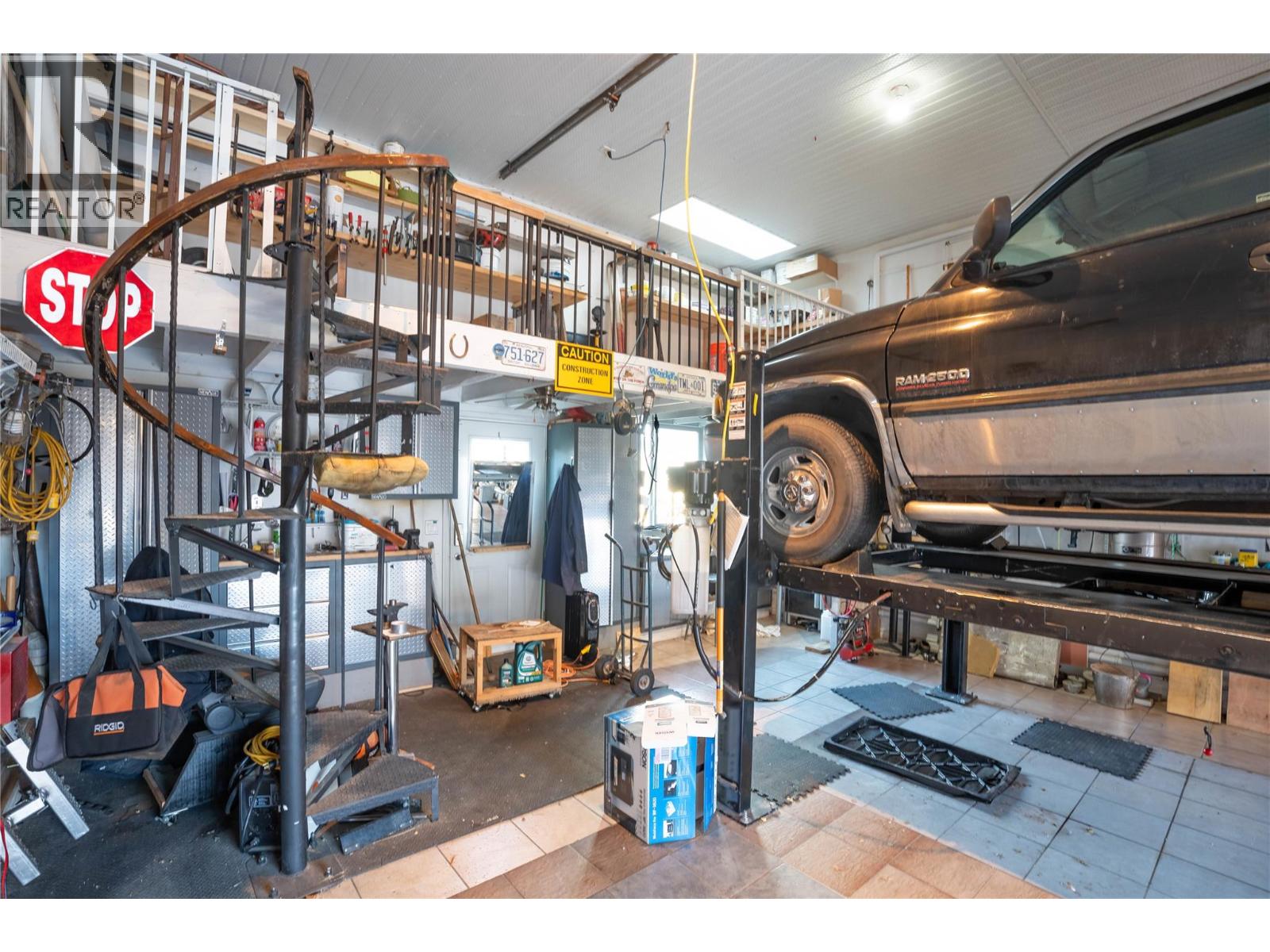 7118 Hespeler Road, Summerland